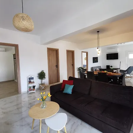 Mika's B Luxury House Near Faliraki Lejlighed